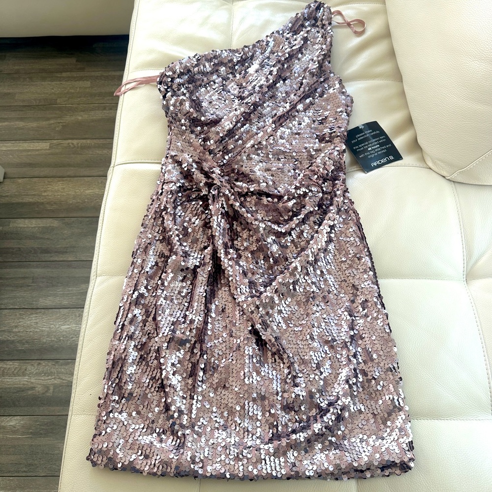 Arden B brand new lilac sequin dress! Size Small